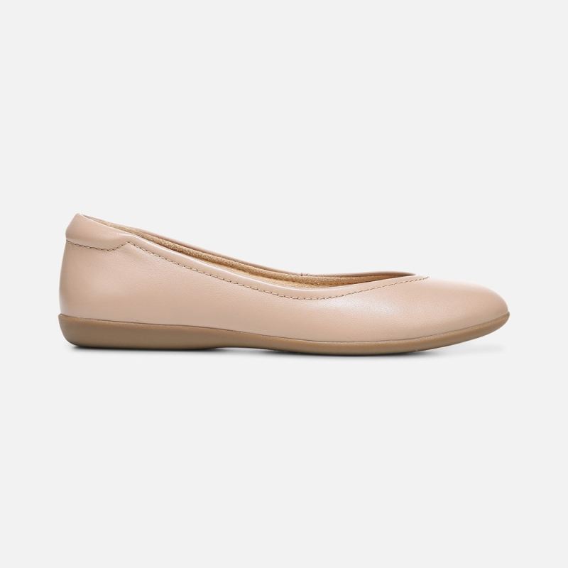 Naturalizer Women's Vivienne Flat - Crème Brulee Leather
