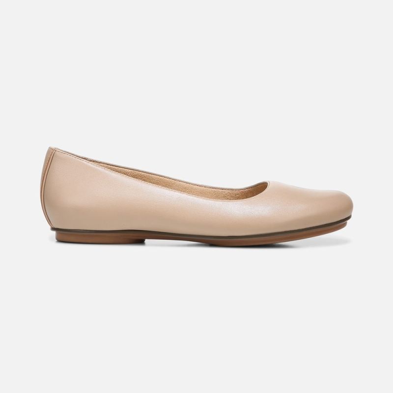 Naturalizer Women's Maxwell Ballet Flat - Crème Brulee Leather