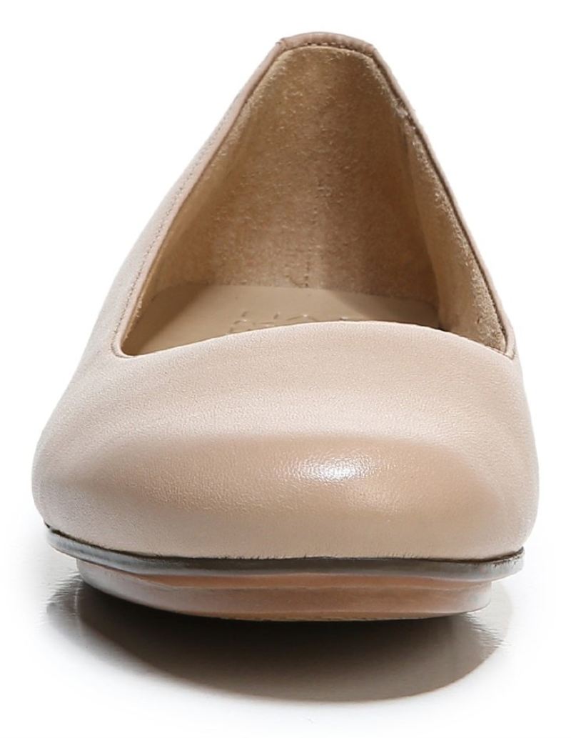 Naturalizer Women's Maxwell Ballet Flat - Crème Brulee Leather