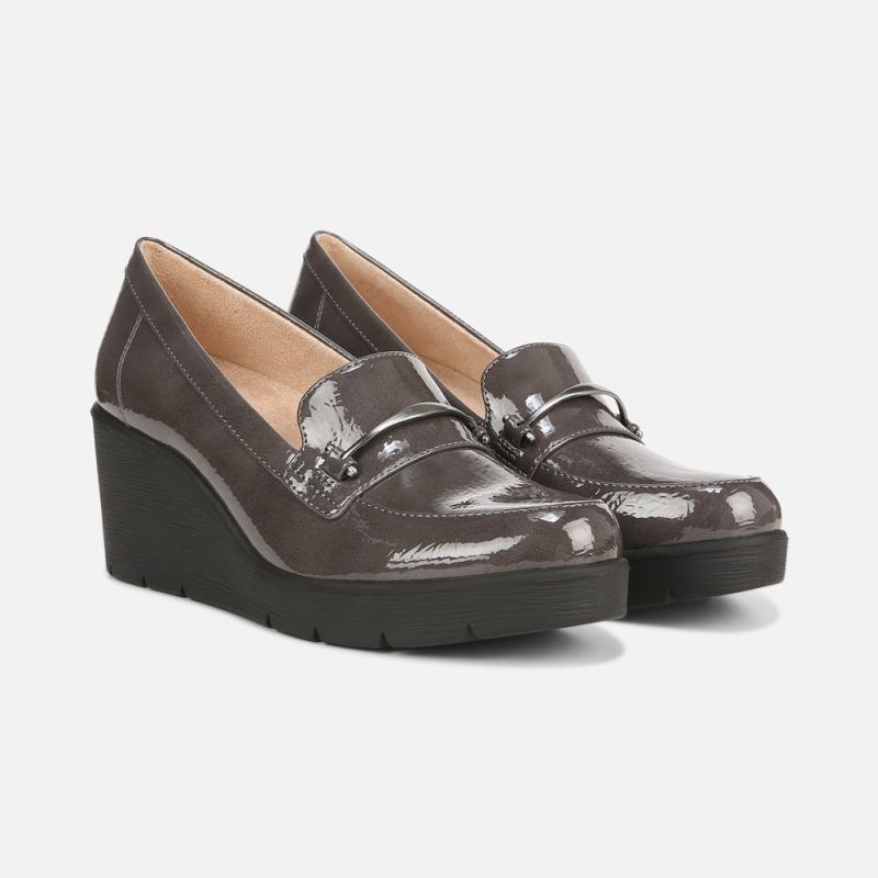 Naturalizer Women's SOUL Achieve Wedge - Grey Patent Synthetic