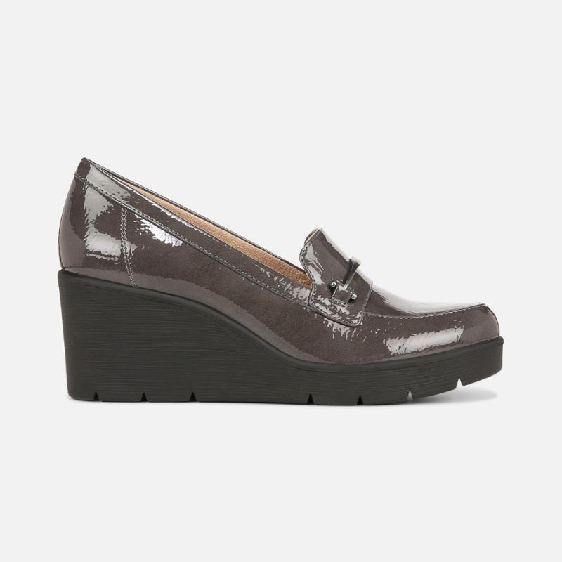 Naturalizer Women's SOUL Achieve Wedge - Grey Patent Synthetic