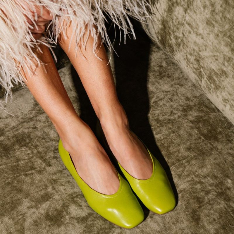 Naturalizer Women's 27 Edit Carla Flat - Chartreuse Green Leather
