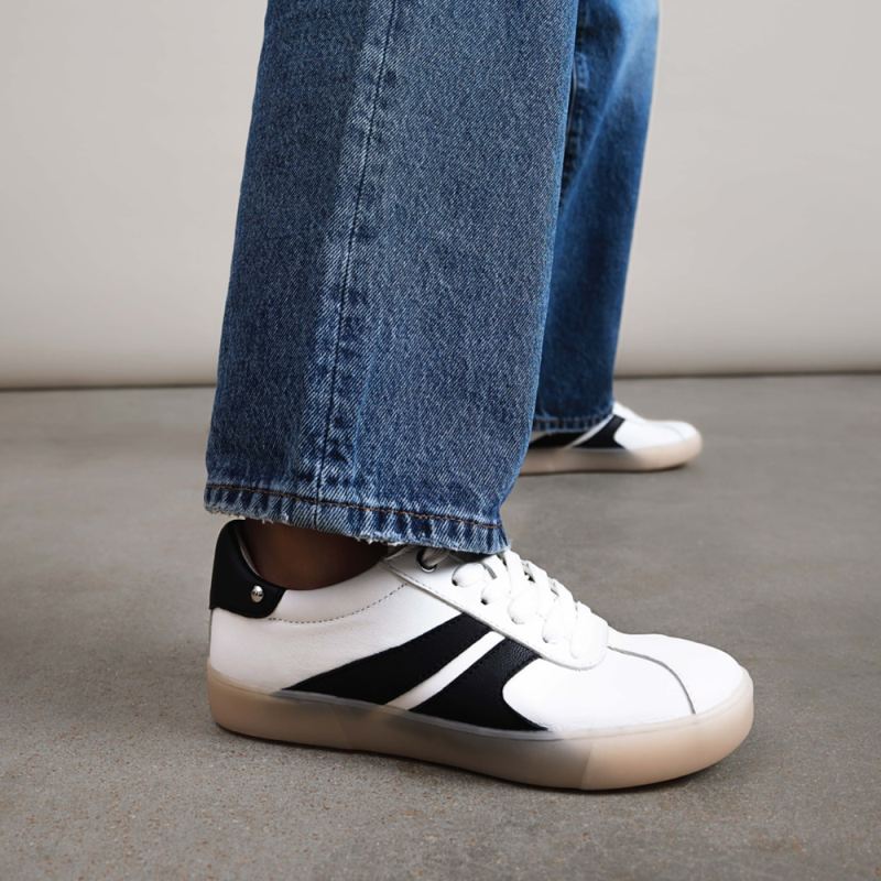 Naturalizer Women's Medina Lace Up Sneaker - White / Black Leather