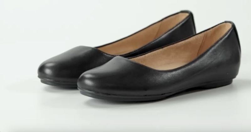 Naturalizer Women's Maxwell Ballet Flat - Black Leather
