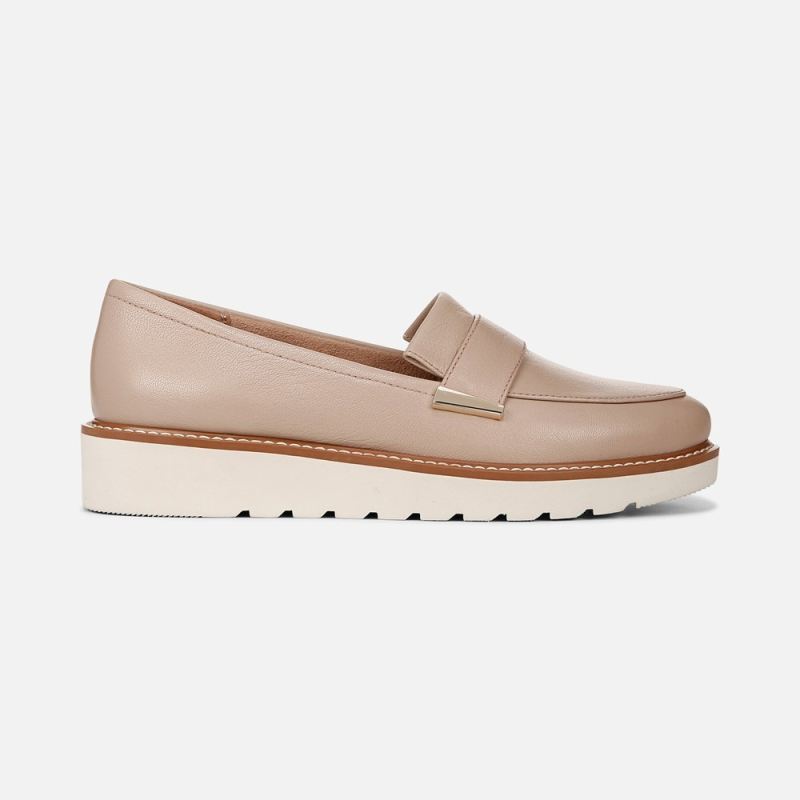 Naturalizer Women's ADILINE LOAFER - Warm Tan Leather