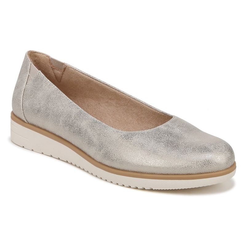 Naturalizer Women's SOUL Idea Ballet Flat - Light Gold Synthetic
