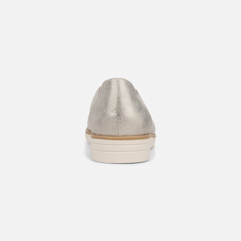 Naturalizer Women's SOUL Idea Ballet Flat - Light Gold Synthetic