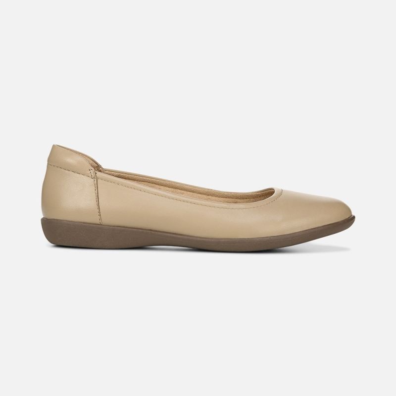 Naturalizer Women's Flexy Flat - Nude Leather
