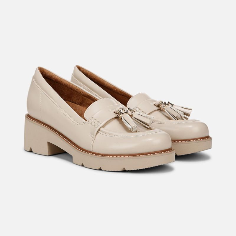 Naturalizer Women's Committed Lug Loafer - Porcelain Faux Leather