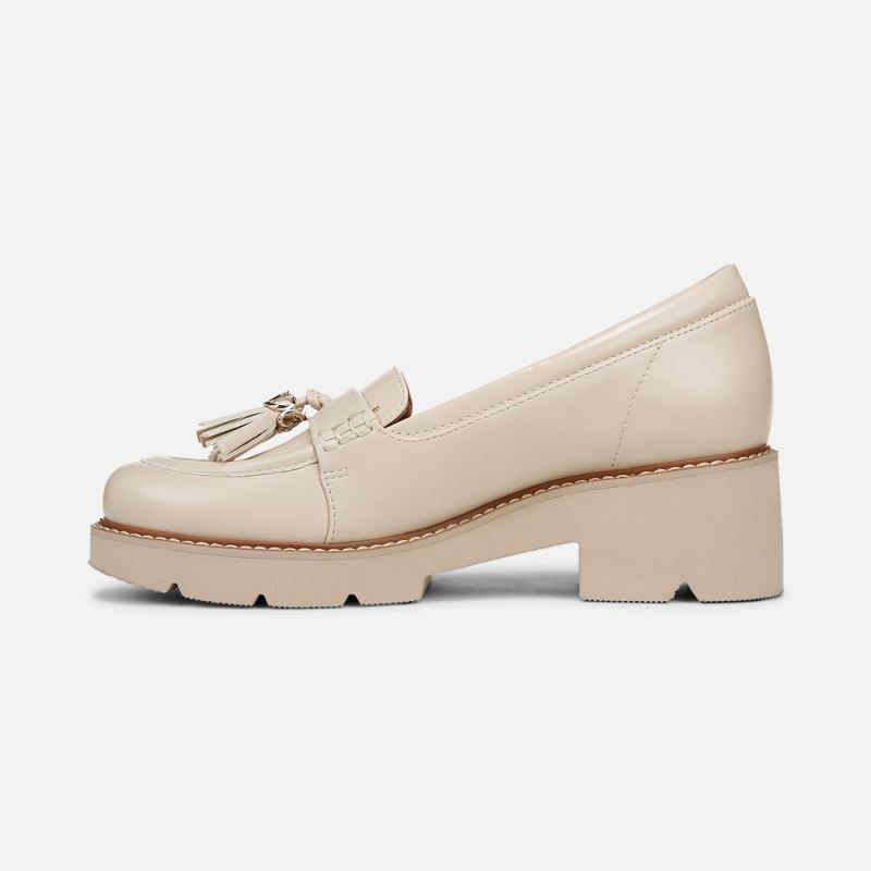 Naturalizer Women's Committed Lug Loafer - Porcelain Faux Leather