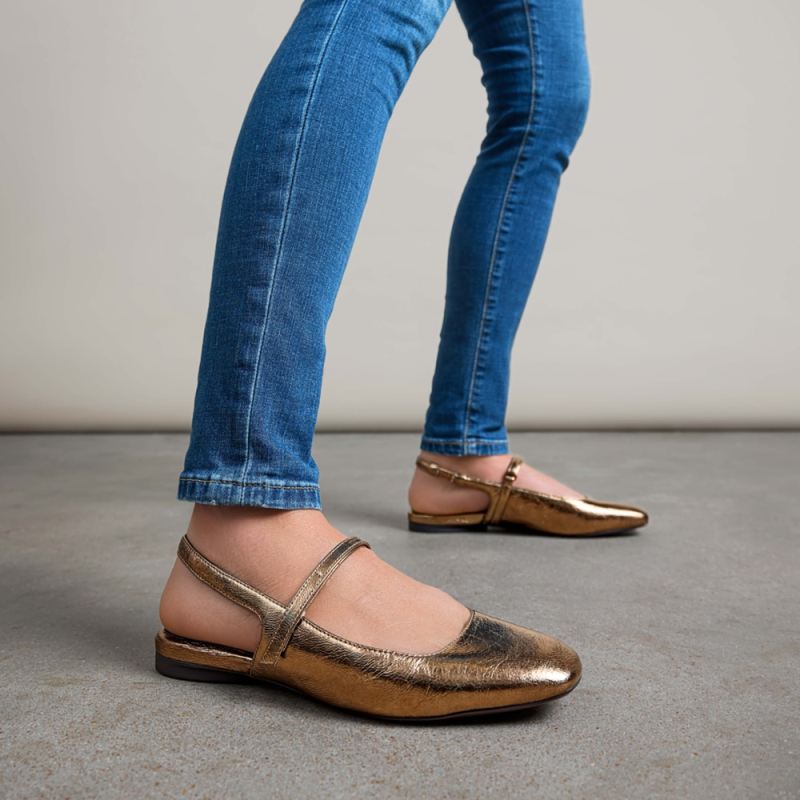 Naturalizer Women's Connie Mary Jane Slingback Flat - Old Gold Leather