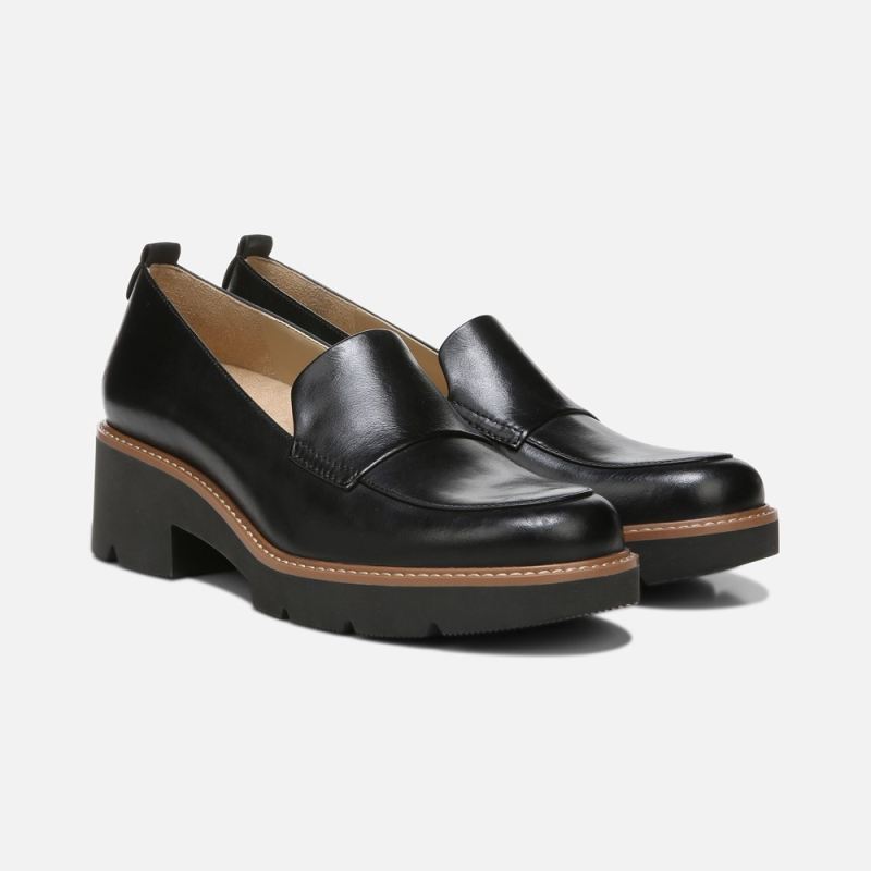 Naturalizer Women's Darry Lug Sole Loafer - Black Leather