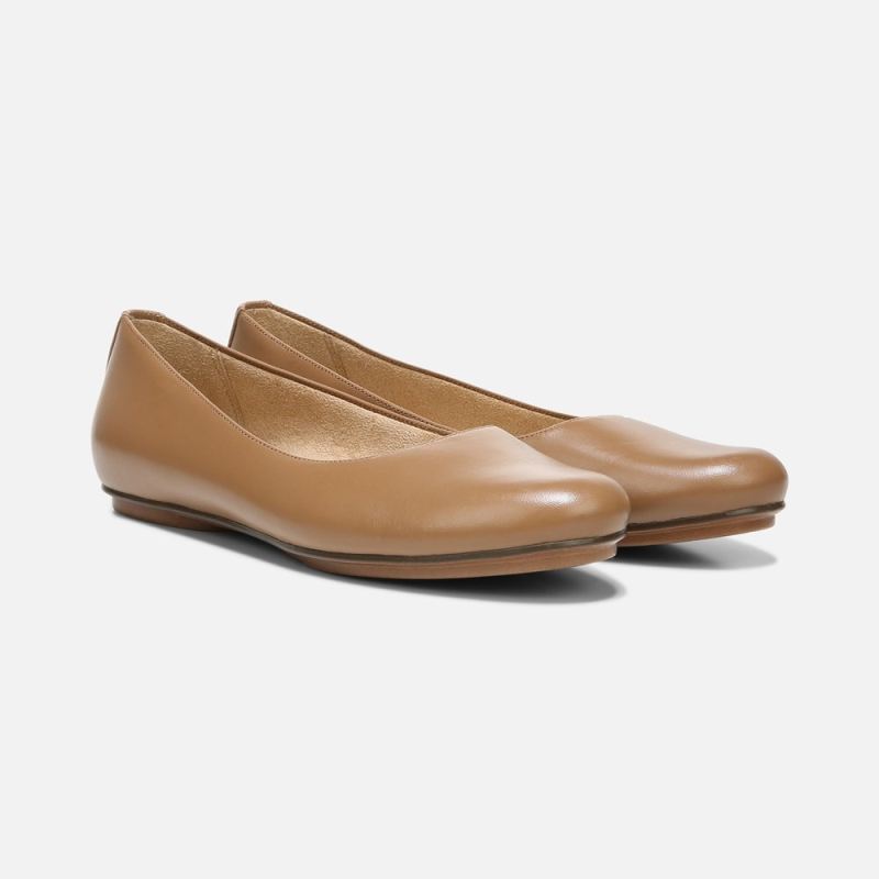 Naturalizer Women's Maxwell Ballet Flat - Cafe Leather