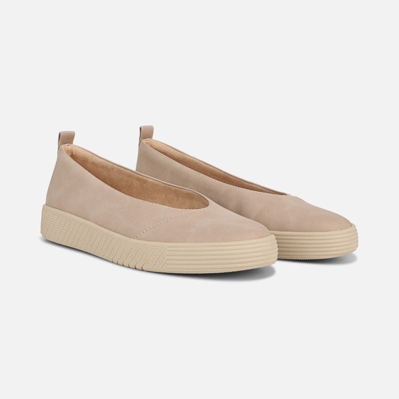Naturalizer Women's SOUL Neela Slip On - Warm Taupe Beige Synthetic