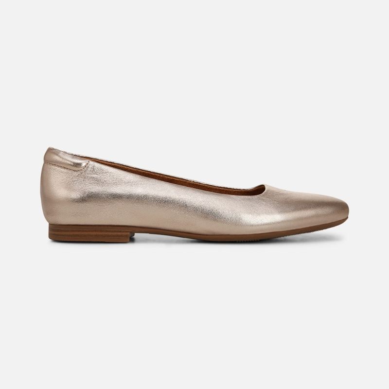 Naturalizer Women's Kelly Ballet Flat - Warm Silver Leather