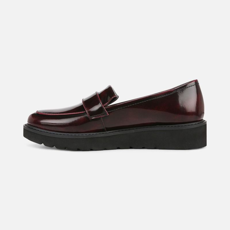 Naturalizer Women's ADILINE LOAFER - Cranberry Leather