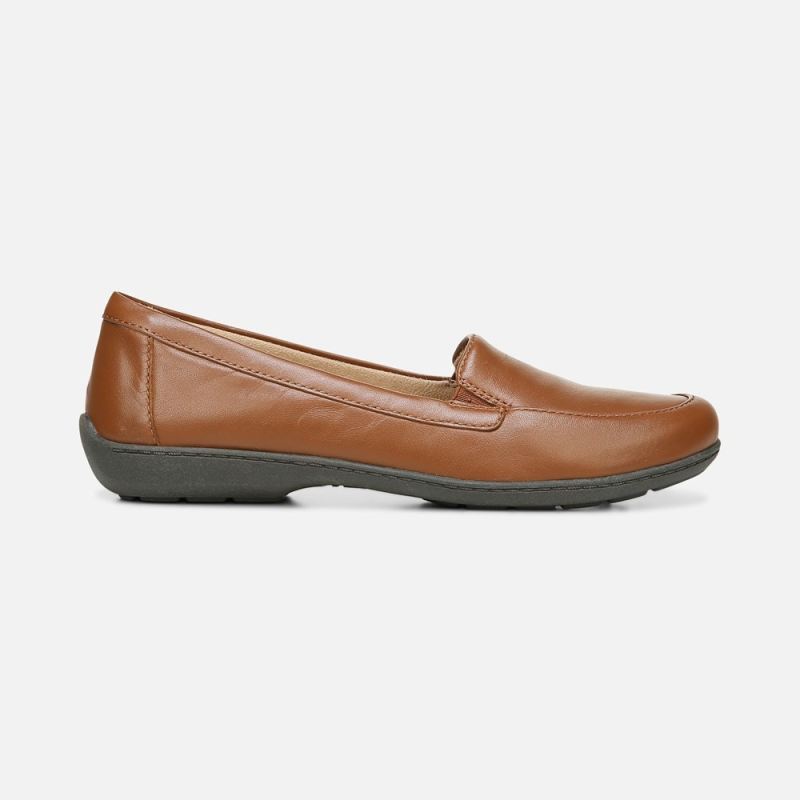 Naturalizer Women's SOUL Kacy Flat - Banana Bread Leather