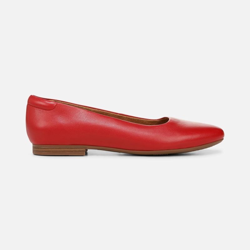 Naturalizer Women's Kelly Ballet Flat - Crimson Red Leather