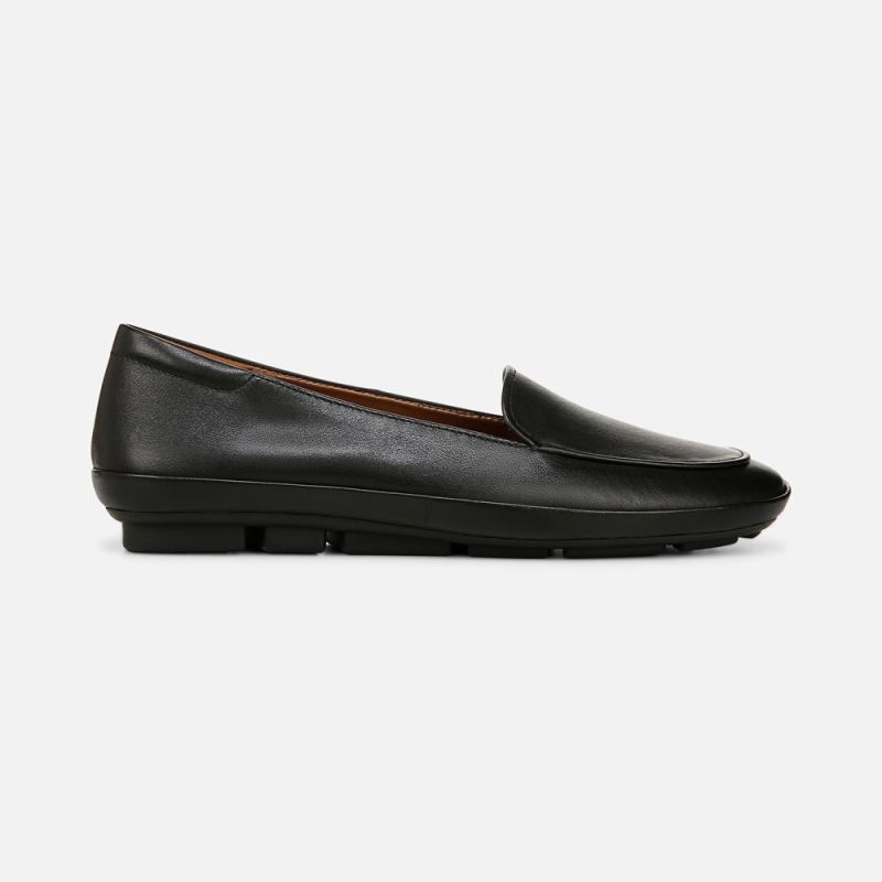 Naturalizer Women's Bashful Loafer - Black Leather
