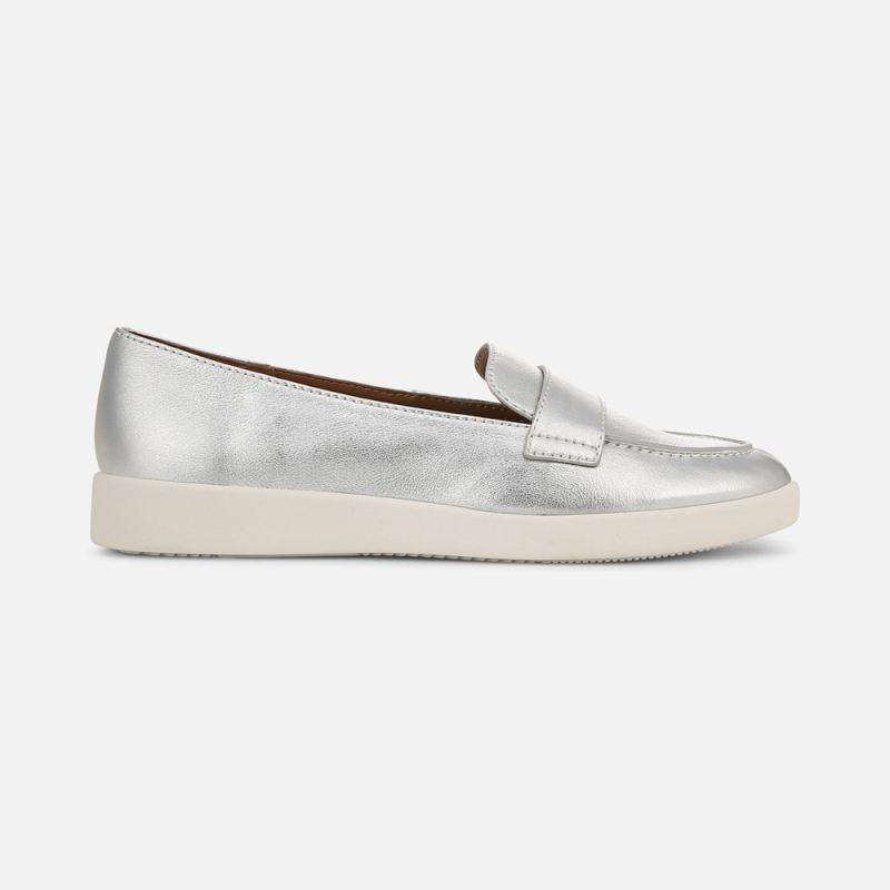 Naturalizer Women's Karis Loafer - Silver Leather