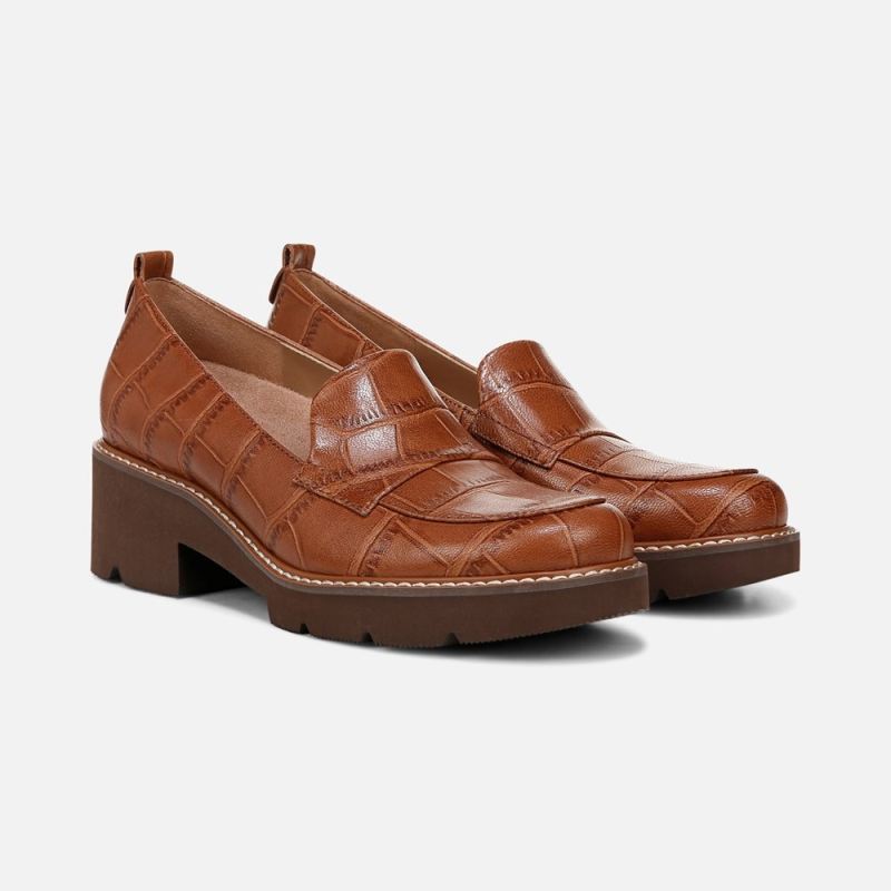 Naturalizer Women's Darry Lug Sole Loafer - English Tea Brown Leather