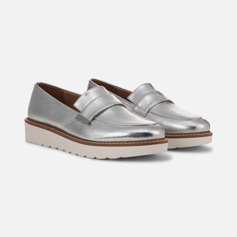 Naturalizer Women's ADILINE LOAFER - Silver Leather