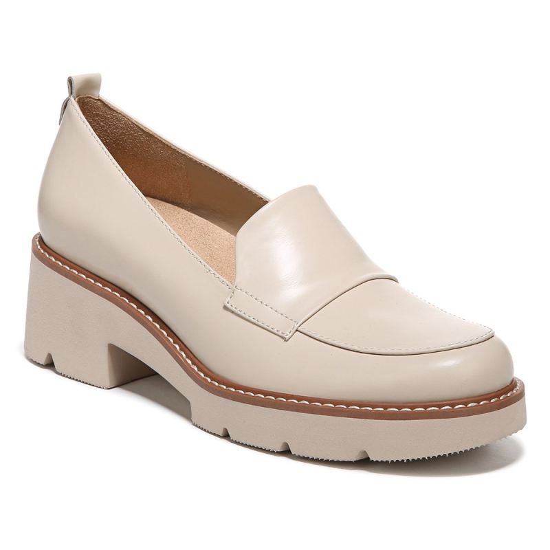 Naturalizer Women's Darry Lug Sole Loafer - Porcelain Skin Leather