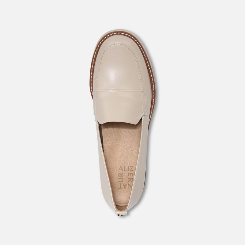Naturalizer Women's Darry Lug Sole Loafer - Porcelain Skin Leather