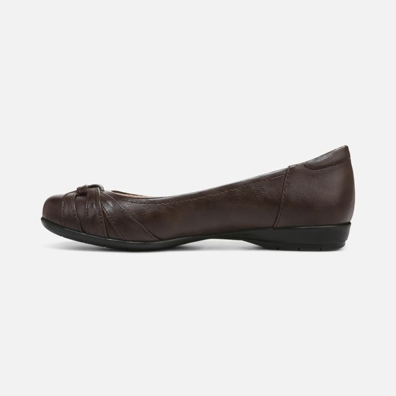 Naturalizer Women's SOUL Gift Flat - Brown Synthetic