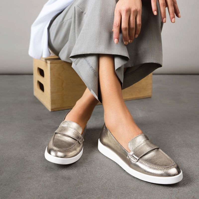 Naturalizer Women's Karis Loafer - Soft Gold Leather