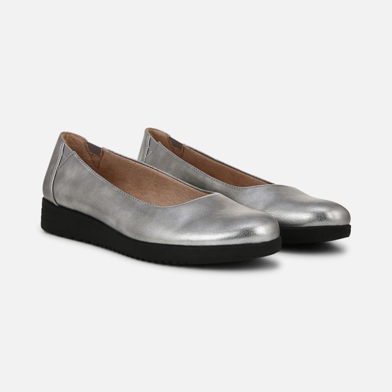 Naturalizer Women's SOUL Idea Ballet Flat - Pewter Faux Leather